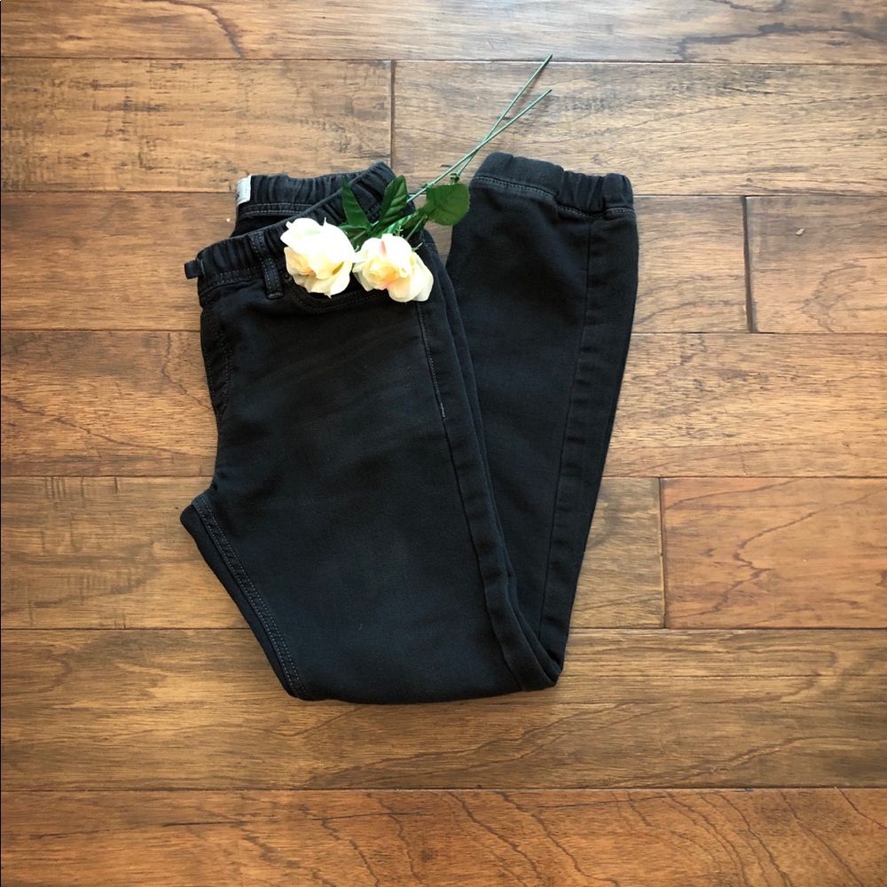 Boys Levi’s Black Knit Jean. Size L.